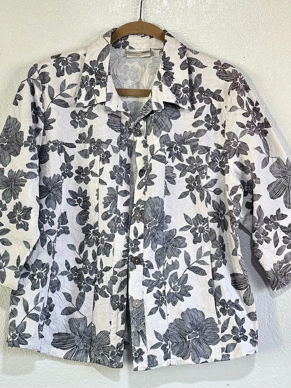 Drapers & Damons Floral Button Down Shirt in White Base Blue Purple size L/XL